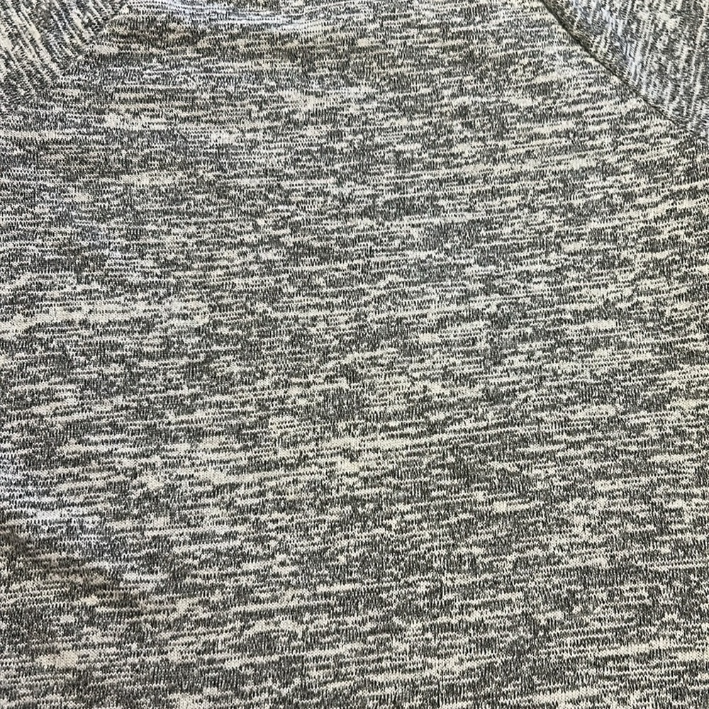 New Cat & Jack Size 5 LS round neck pullover shirt.  Super soft. Black and white - Picture 5 of 6